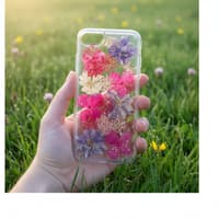 iPhone 6 / 7 / 8 - Custodia con fiori veri e accenti dorati, rosa-viola – Bild 2