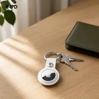 AirTag Keychain - RPD Faux Leather Case, White – Bild 4