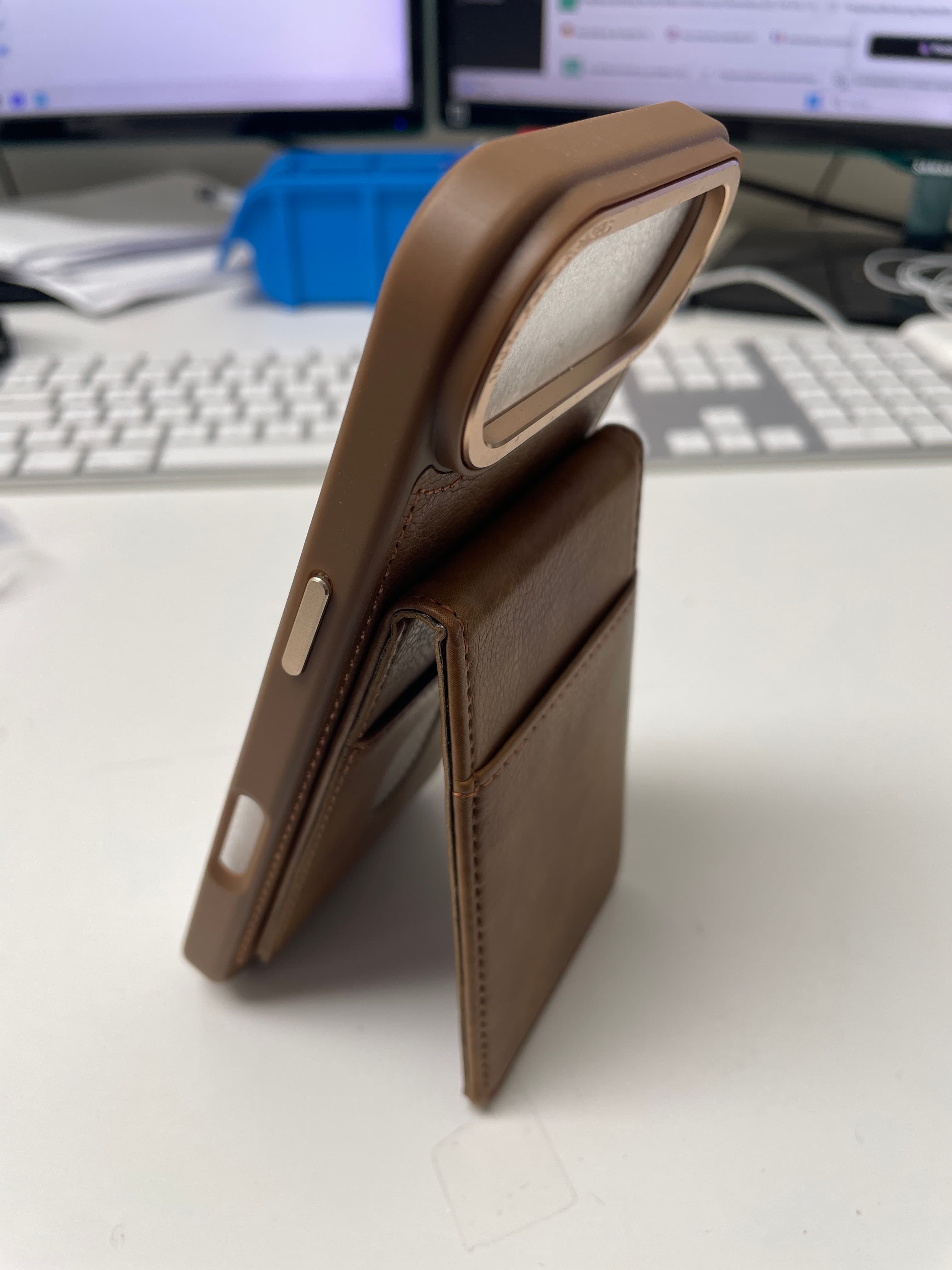 iPhone Air - RPD Magsafe Case mit magnetischer Wallet und Stand-Funktion, Braun – 2