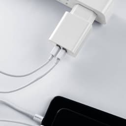 Mcdodo - Set di caricabatterie da viaggio a doppia uscita USB (2x USB-A + cavo da USB-A a USB-C), bianco – Bild 6