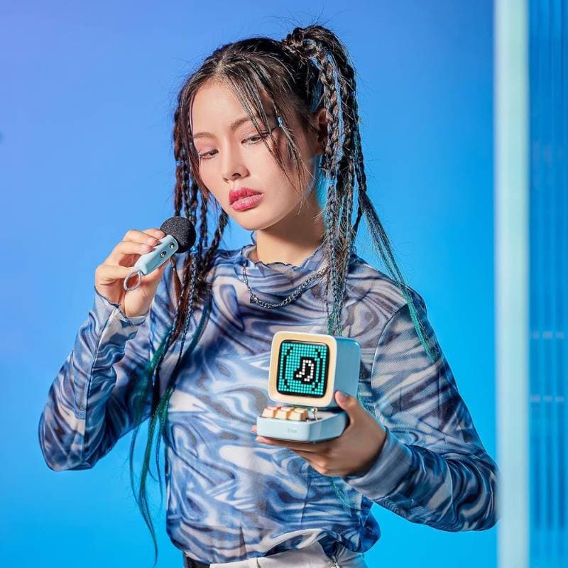Divoom - DitooMic- 8 Bit Pixel Art Speaker - Bluetooth - Karaoke & Voice Morphing - Blue – 2