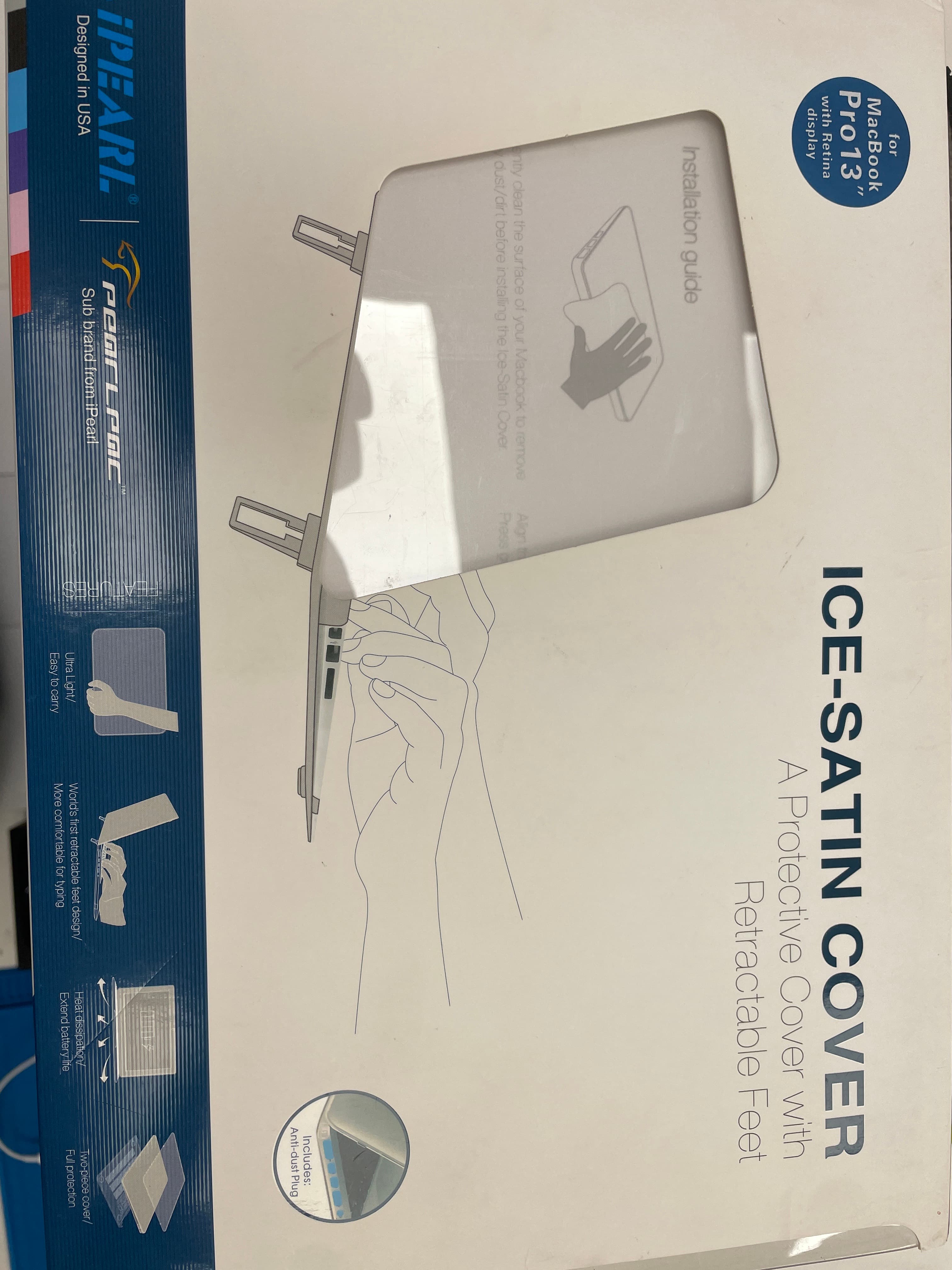 Ice-Satin Cover Macbook 13 inch - A Protective Cover with Retractable Feet