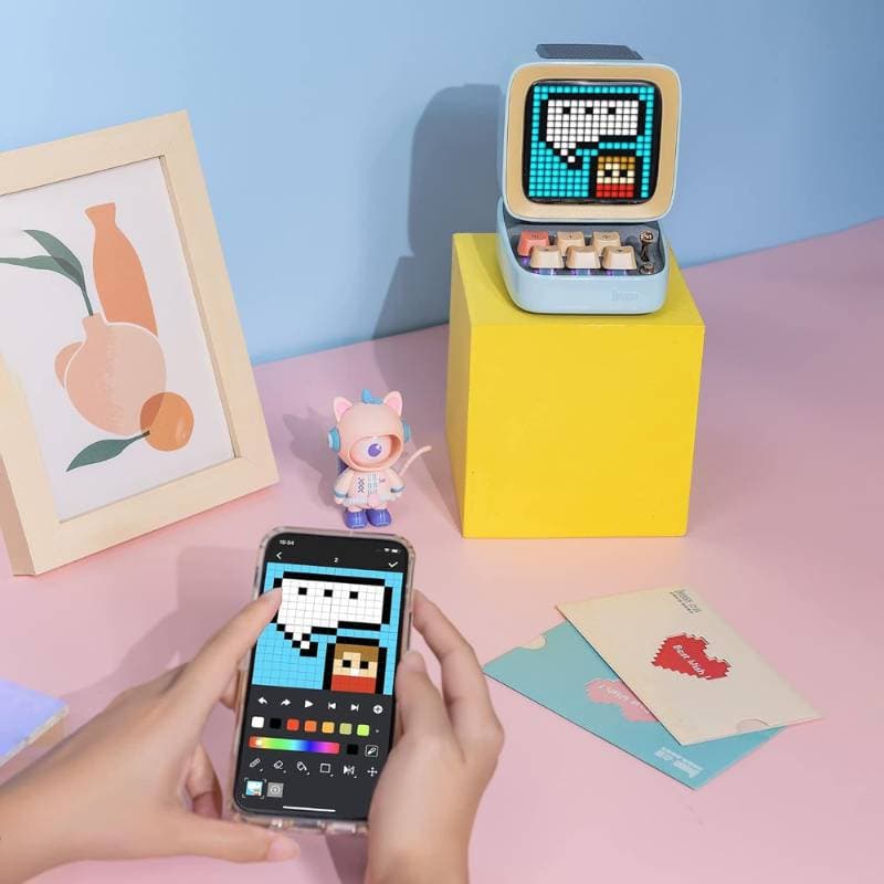 Divoom - DitooMic- 8 Bit Pixel Art Speaker - Bluetooth - Karaoke & Voice Morphing - Blue – 4