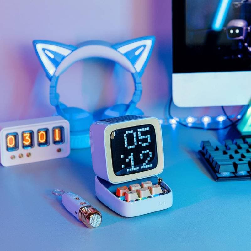Divoom - DitooMic- 8 Bit Pixel Art Speaker - Bluetooth - Karaoke & Voice Morphing - Blue – 3