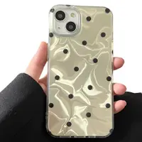 Custodia per iPhone 14 Pro - Argento Oro Polka - Design elegante con puntini neri – Bild 3