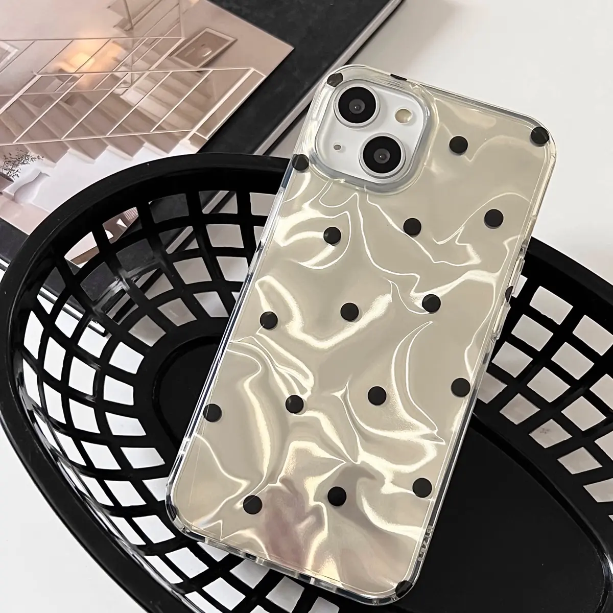 Custodia per iPhone 14 Pro - Argento Oro Polka - Design elegante con puntini neri
