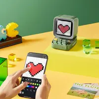 Divoom - DitooMic- 8 Bit Pixel Art Speaker - Bluetooth - Karaoke & Voice Morphing - Vert – Bild 3
