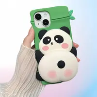 iPhone 12/12 Pro - Junger Panda-Etui mit Quietsche-Druckfunktion – Bild 3
