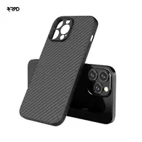 iPhone 18 Pro - Étui en TPU résistant avec finition en carbone, noir – Bild 1