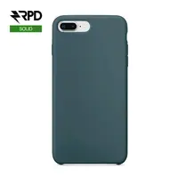 iPhone 7/8 Plus - Custodia solida in silicone Verde pino chiaro – Bild 1