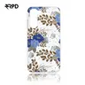 Samsung Galaxy 23 - Blumenhülle mit goldenen Details und blauen Blumen.
